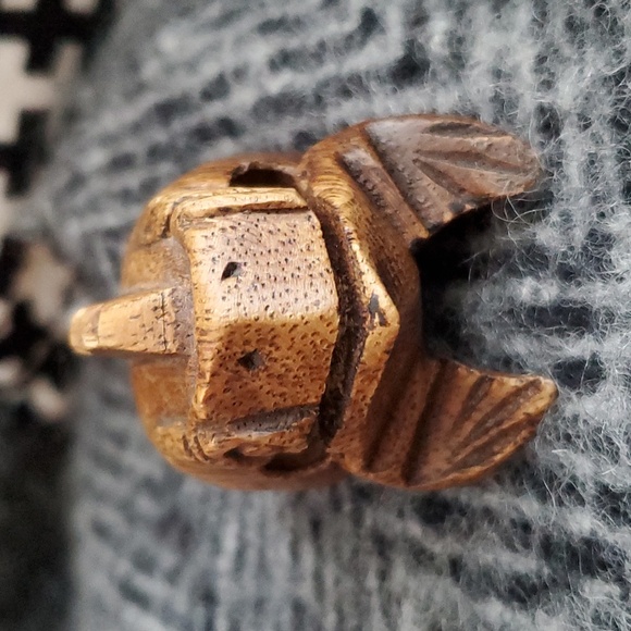 Hand Carved Wooden Brown Croaking Frog Guiro Musical Percussion Toy Figu… - Picture 4 of 6